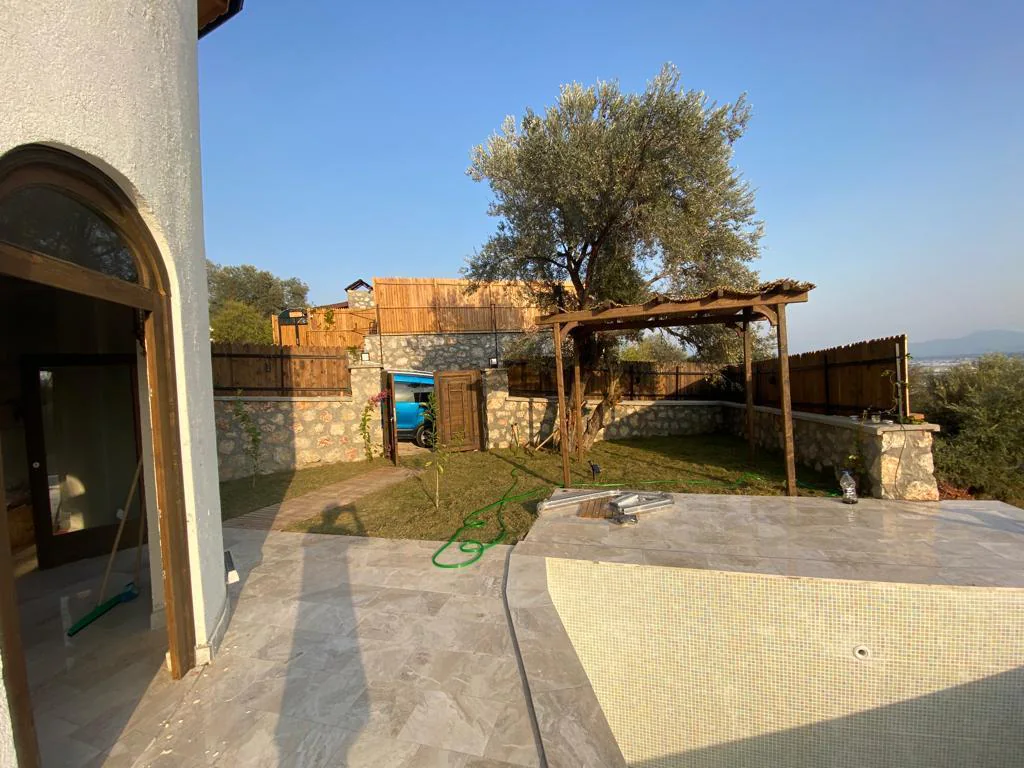Proje 4 bahçe ve havuz alanı